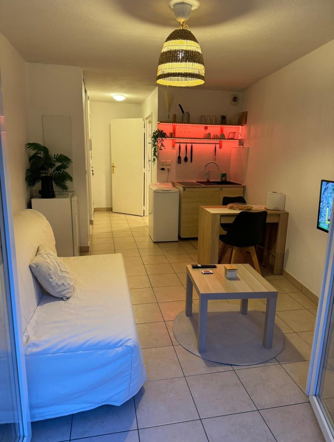 Studio Confortable Avec Vue Nicea Zewnętrze zdjęcie